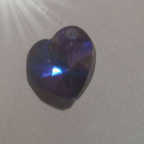 Blue crystal heart pendant element