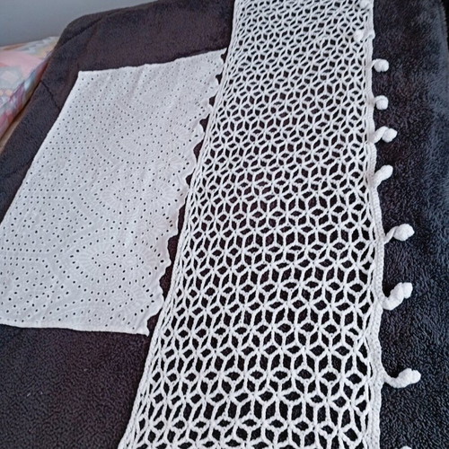 Curtains like new, set of two, handmade and machine-made