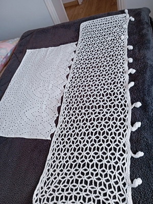 Curtains like new, set of two, handmade and machine-made