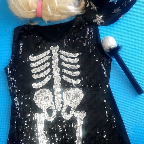 Rock star carnival costume new with sequins, hat, microphone and wig