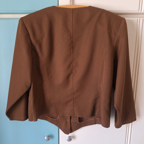 Vintage jacket used brown with padding and button details