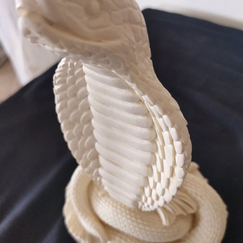 Alabaster snake figurine like new