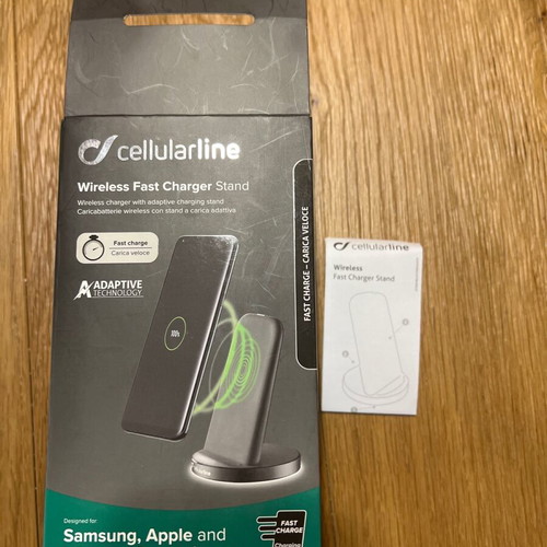 Cellularline charger like new for mobiles and Apple with accessories