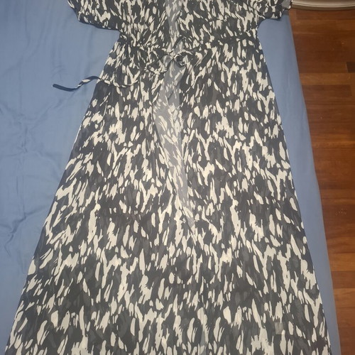Long Sheer Kimono Robe black and white, like new