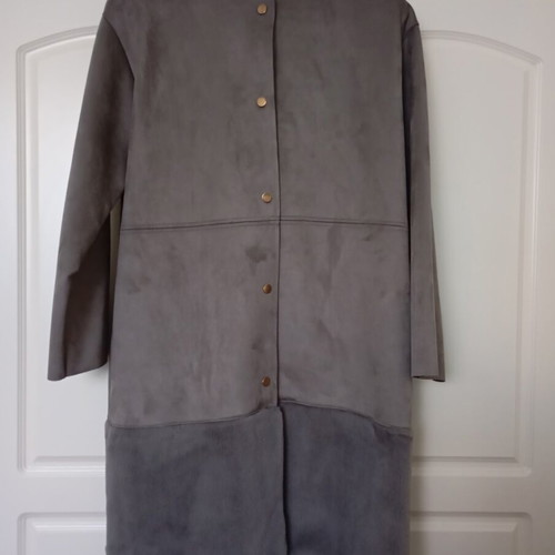 Zara gray coat like new with nice detail at the bottom