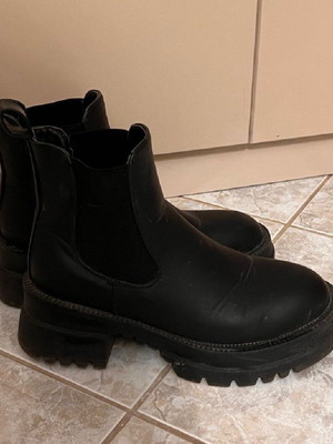 Women's black ankle boots new size 39