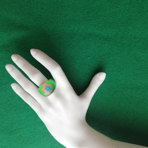 Blown glass sun ring in green color new