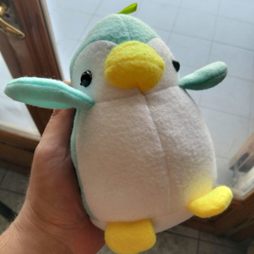 Plush penguin like new