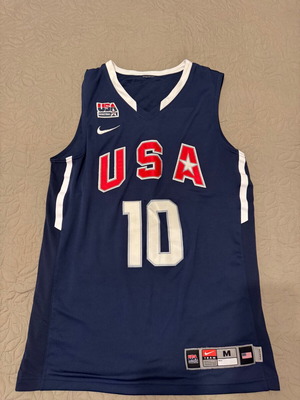 Kobe Bryant jersey like new