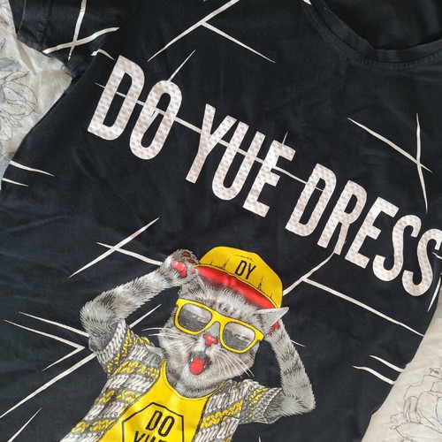 Boys' black T-shirt size S, age 12-13