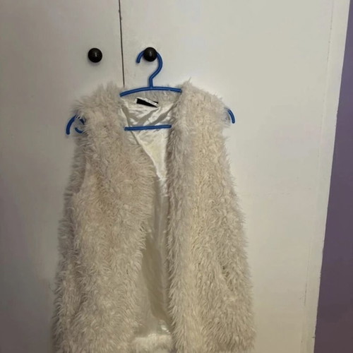 White fur vest Janina like new, size M