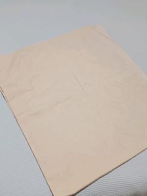 Tablecloth 130x280 like new, salmon with unique pattern