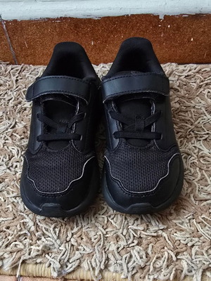 Adidas Tensaur Run 3.0 Παιδικά Παπούτσια σαν καινούργιο, μέγεθος 26,5, μαύρα
