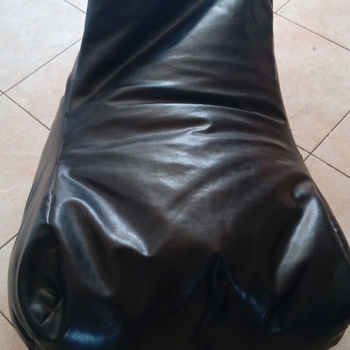 Pouf bean bag set of 2 like new, leatherette