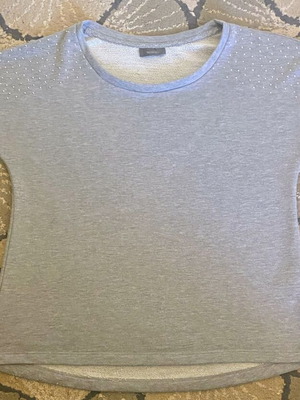Yessica grey sweatshirt M with shoulder strass