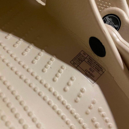 Crocs Beige/Sand Classic Clogs new, size 42-43