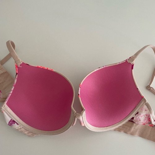 Victorias Secret floral bra size 34C in very good condition with padding