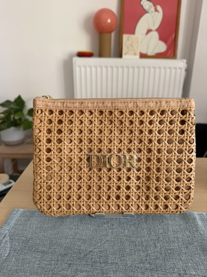 Dior beauty pouch limited edition new, beige
