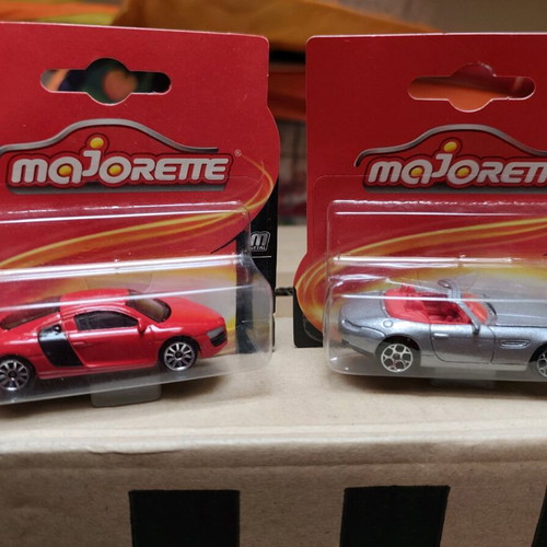 Set of 2 Majorette 1:64 scale cars Audi R8 and BMW Z8 new sealed