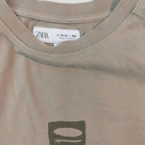 Sleeveless shirt khaki like new, size 152 cm for 11-12 years