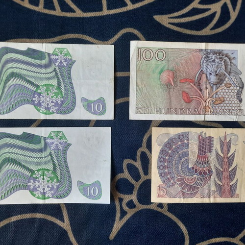 Sweden collectible banknotes - 5, 10 & 100 kronor