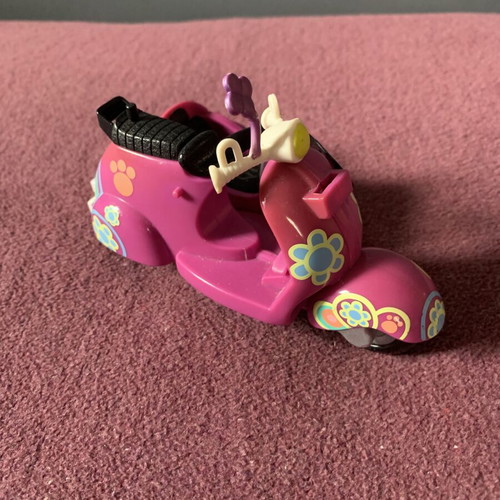 Littlest Pet Shop scooter by Hasbro