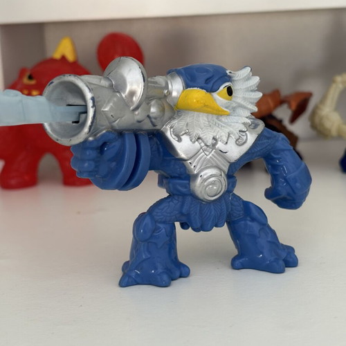 Skylanders toys lot like new, pack of 9 figures and vehicles