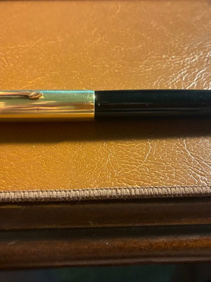 Parker 51 писалка употребявана с аерометричен механизъм