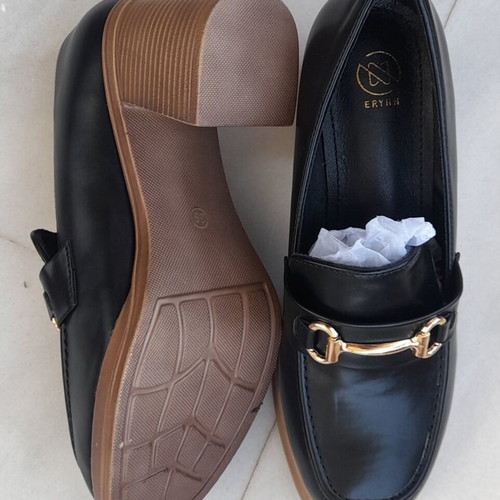A To Z Greek Shoes new, size 39, 7cm heel, black ERYNM