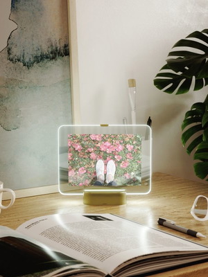 Umbra κορνίζα με φωτισμό Led 13x18 cm καινούργια, ασημί βάση