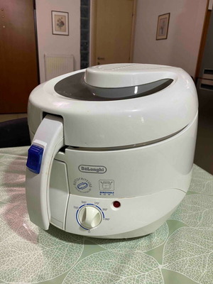 Delonghi Rotofry 1.3 lt fryer used with removable bowl