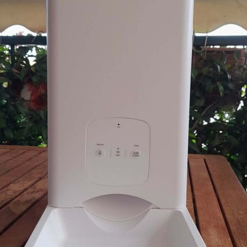 Automatic pet feeder new for dog and cat