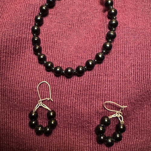 Bracelet and earrings set new, black