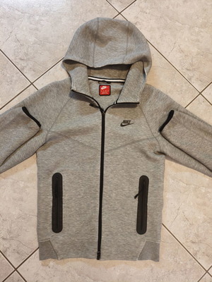 Nike Tech Fleece Jacket size XS like new, grey
