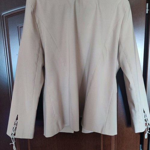 Women's pant and jacket set size M like new beige unused