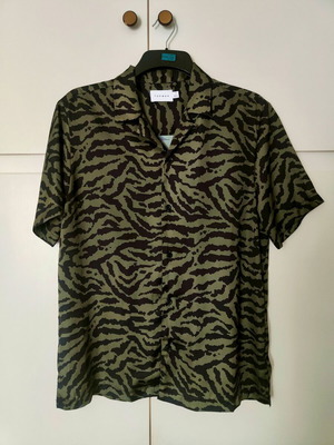 Κοντομάνικο πουκάμισο TopMan με animal print, καινούργιο, μέγεθος S