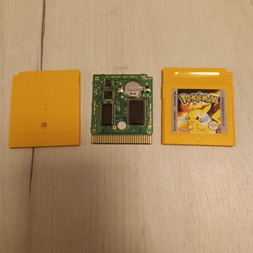 Nintendo Game Boy Pokemon Yellow game