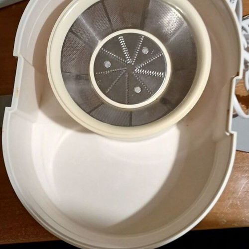 Altepa juicer T-323 150w like new