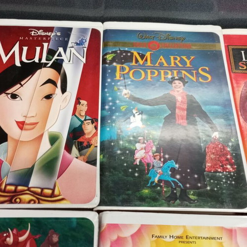Authentic Walt Disney VHS tapes used, pack of 10