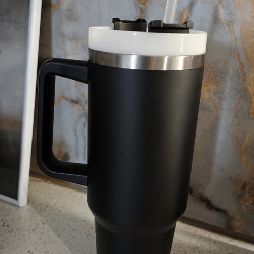 Black thermos travel mug with handle, lid and straw, new