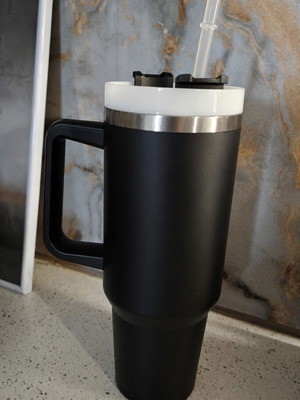 Black thermos travel mug with handle, lid and straw, new
