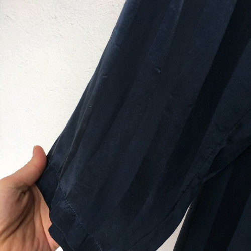 100% silk robe Familet size L used, dark navy