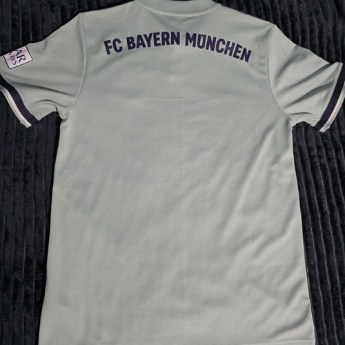 Bayern Munich Away 2018/19 jersey like new, authentic Adidas