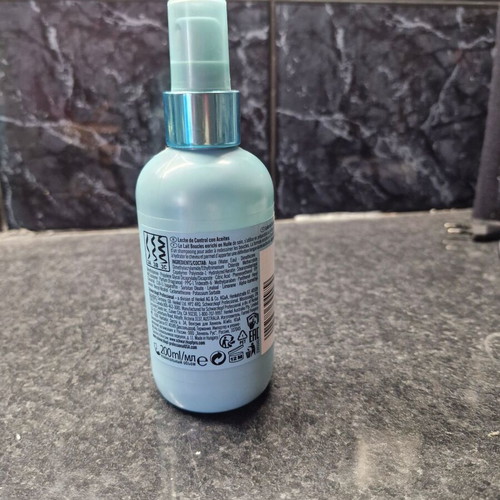 Mad About Curls hair spray used