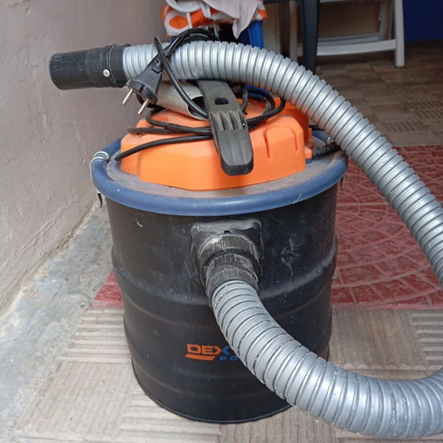 Electric vacuum cleaner for fireplace and stove like new