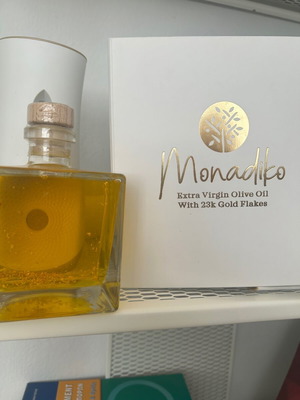 Premium εξαιρετικό παρθένο ελαιόλαδο με βρώσιμο χρυσό 23 καρατίων 500ml