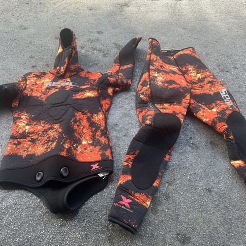 Seac 6mm wetsuit like new