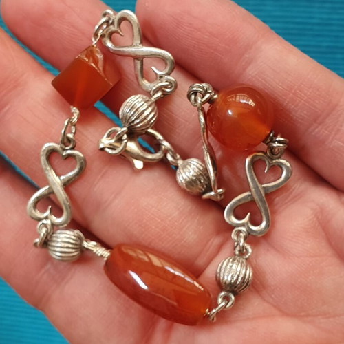 Silver 925 bracelet with carnelian stones used
