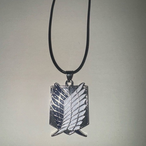 Shingeki no Kyojin necklace new, silver