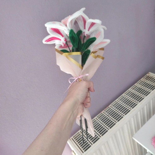Bouquet handmade with lilies, new